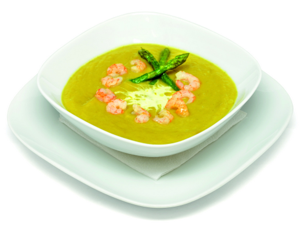Creamy asparagus and prawns soup