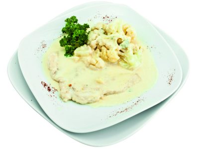 Chicken fillet in creamy sauce  with gorgonzola cheese and cauliflower